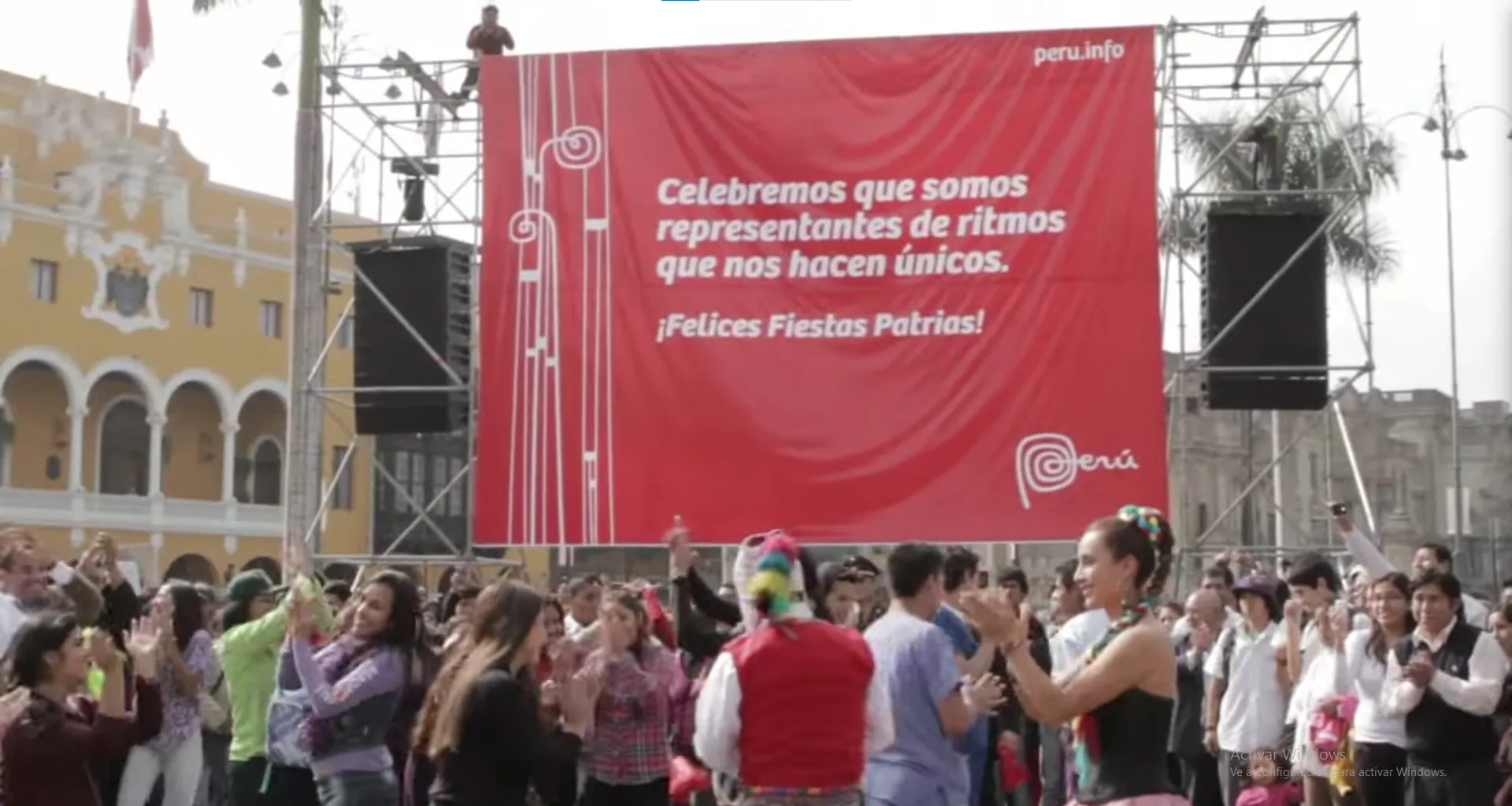 Activación creativa para la campaña La Blanquirocola de PROMPERÚ